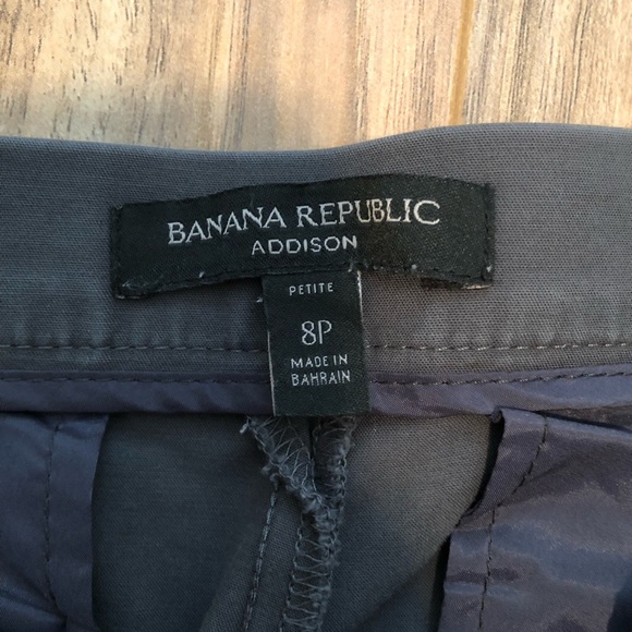 Gray Banana Republic ankle trousers. Size 8P - Picture 2 of 3
